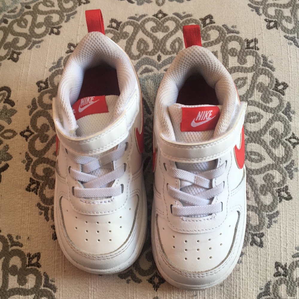 Kids NIKE sneakers